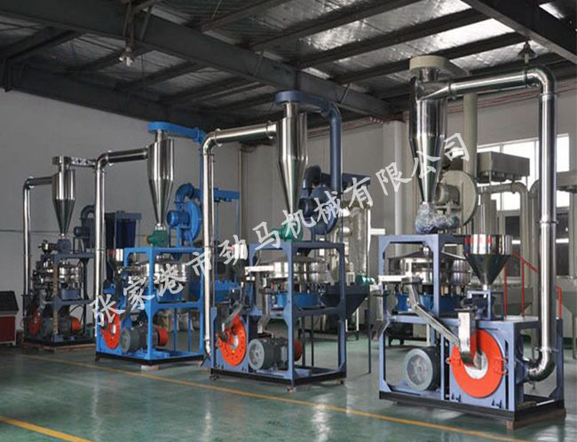 PE磨粉機(jī)迎來了充滿生機(jī)的春天